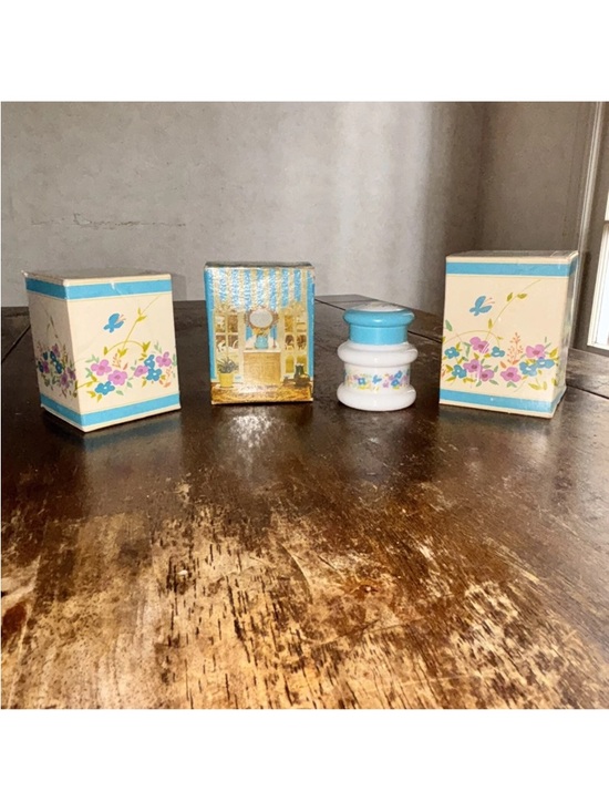 Avon Other - Avon ENGLISH PROVINCIAL Victorian Washstand,Cologne, Bath Oil, Powder Sachet VTG